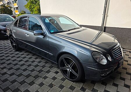 Mercedes-Benz E 230 AVANTGARDE Avantgarde
