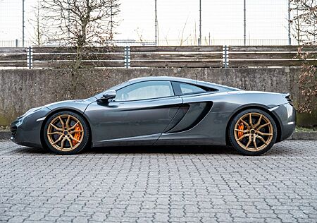 McLaren MP4-12C 3.8 V8