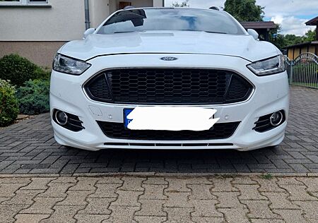 Ford Mondeo ST-Line Turnier 8-fach bereift