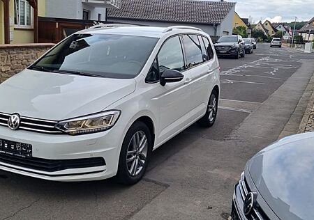 VW Touran Volkswagen 2.0 TDI United 7 Sitze LED AHK schwenkbar