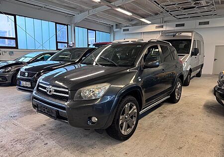 Toyota RAV 4 RAV4 Executive 4x4 Klima Navi Leder Pano