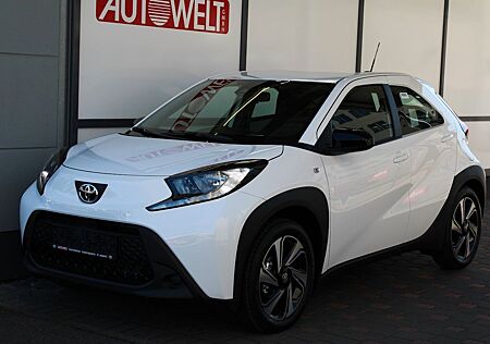 Toyota Aygo (X) Play AUTOMATIK + Alu + AKR