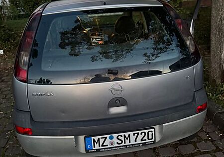 Opel Corsa 1.2 -