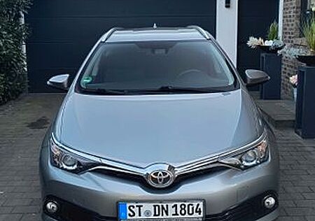 Toyota Auris Touring Sports Kombi 1. Hand top Zustand