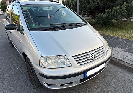 VW Sharan Volkswagen 2.0 Basis Basis