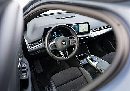 BMW 218i Active Tourer M-Sport AHK PANO RFK TravelP