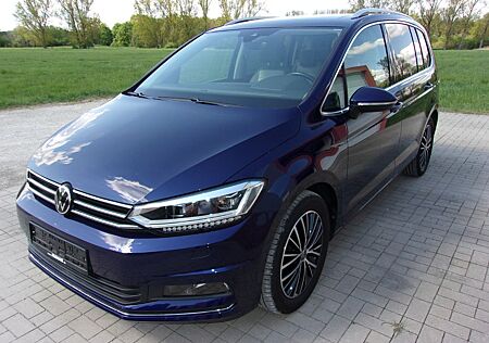 VW Touran Volkswagen 1.5 TSI DSG Highline AHK Panor. Standh.