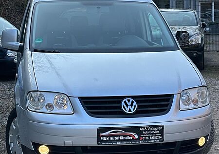 VW Caddy Volkswagen Life*TÜV NEU*8 Fach Bereift*Kupplung Neu*