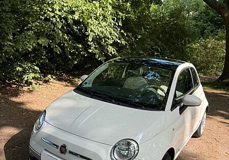 Fiat 500 1.2 8V Lounge Gelato Weiß Panorama TÜV neu