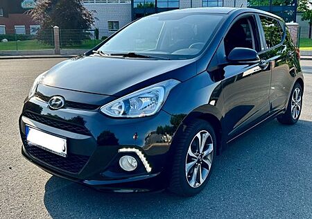 Hyundai i10 Passion 1.2 Phantom Black | Top Ausstattung