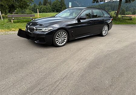 BMW 540i xDrive Touring M Sportpaket Laserlicht
