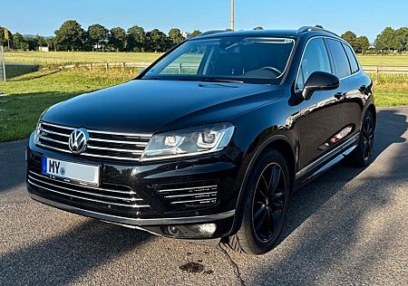 VW Touareg Volkswagen 3.0 V6 TDI R-Line