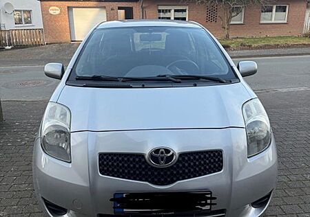 Toyota Yaris 1,0-l-VVT-i -