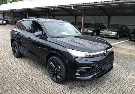VW Tiguan Volkswagen 1.5 TSI e R-Line Pano Head Up Black IQ Ma