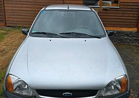Ford Fiesta - Tüv bis 3/26