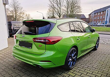 Ford Focus 2,3 ST X Turnier Auto ST X AHK B&O LED