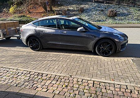 Tesla Model 3 Hinterradantrieb RWD
