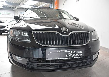 Skoda Octavia Combi Joy DSG Navi Klima Tempo SHZ PDC