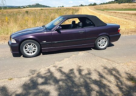 BMW 320i Cabrio 1.Hand,50tkm,Scheckheft,M-Paket,5g.