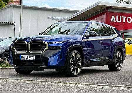 BMW XM Individual Marina Bay Blau/Merino Leder
