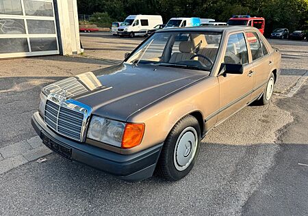 Mercedes-Benz E 230 W124 Schiebedach Sitzheizung Zentralverr.