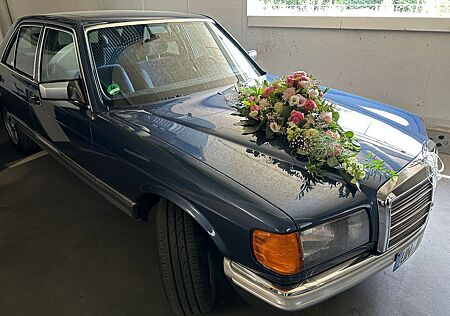 Mercedes-Benz 380 SE/ W126