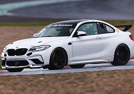 BMW M2 CS Racing