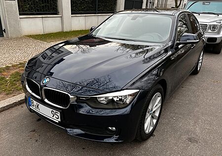 BMW 320d - Steuerkette, Service und Bremse neu