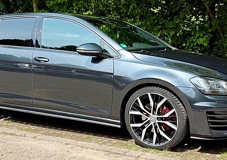 VW Golf Volkswagen 2.0 TDI DSG BMT GTD GTD