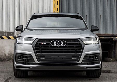 Audi SQ7 VOLL BOSE HUD NIGHTvision SOFTclose 1.Hand