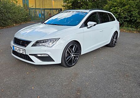 Seat Leon ST 2.0 TSI 140kW FR DSG FR 8 fach bereift