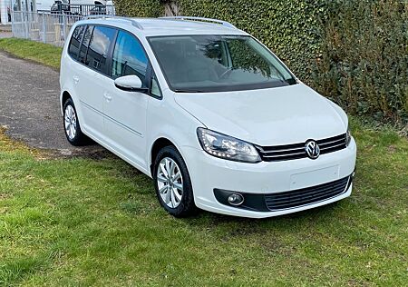 VW Touran Volkswagen Highline 2,0*Automatik*Leder*130Kw*Kamira