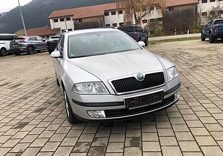 Skoda Octavia COMBI ELEGANCE-KLIMATRONIC-ALU-EURO 4