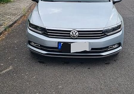VW Passat Variant Volkswagen 2.0 TDI DSG Highline Variant ...