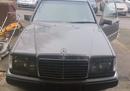 Mercedes-Benz 200 TD W124