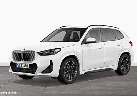 BMW iX1 eDrive20 M Sportpaket Head-Up HK HiFi DAB