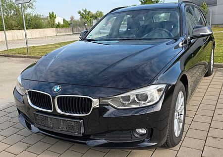 BMW 320 d xDrive Touring Automatik*Bi Xenon*Navi*PDC