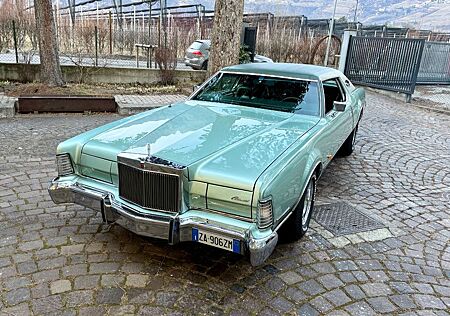 Lincoln Continental Mark lV