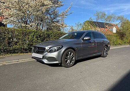 Mercedes-Benz 220 C d T 7G-TRONIC Avantgarde, Navi, Kamera,AHK