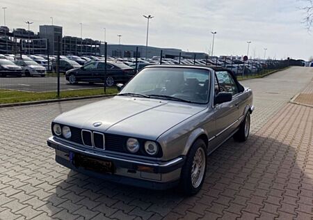 BMW 320 i Cabrio H Kennzeichen Top Zustand