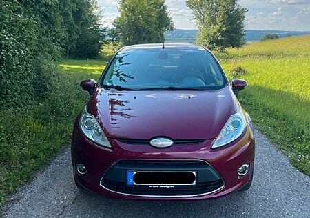 Ford Fiesta 1,4 Titanium Titanium TÜV NEU