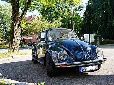 Volkswagen Glückskäfer in dunkelblau