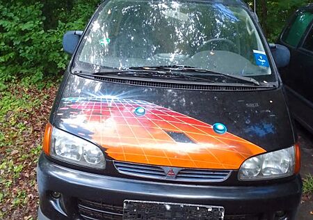 Mitsubishi Space Gear 2.4 7-Sitzer GLS GLS