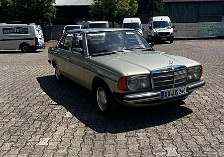 Mercedes-Benz 240 240d