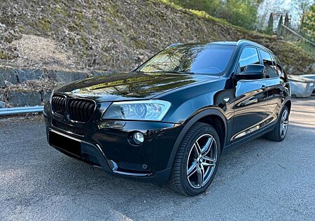 BMW X3 xDrive20d*PANO*NAVI*PDC*SHZ*MFL*SPORTSITZE*