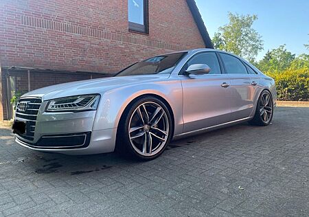 Audi A8 3.0 TDI tiptronic quattro -