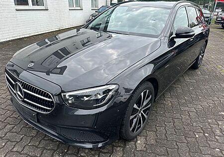 Mercedes-Benz E 300 de T Avantgarde LED Kamera AHK Night P.
