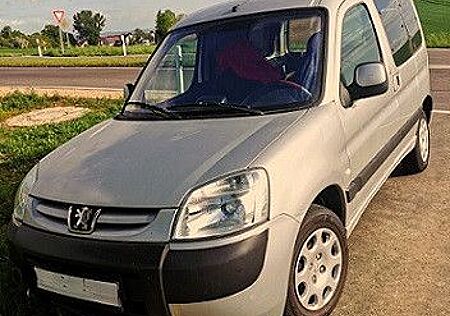 Peugeot Partner mit Rollstuhl Rampe, Tüv neu, wenige Km,