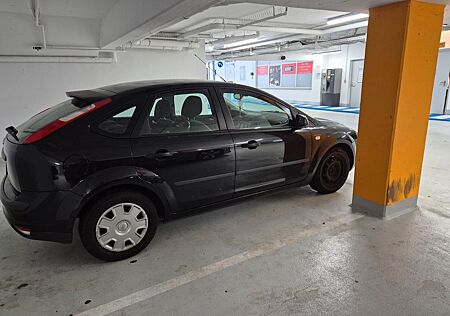 Ford Focus 1,6 Ambiente Ambiente