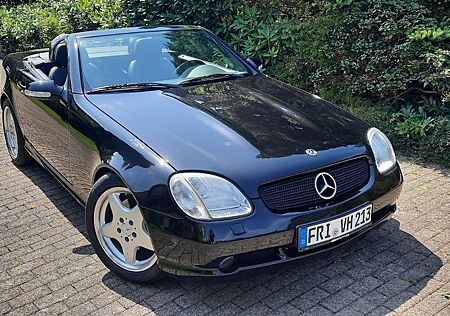 Mercedes-Benz SLK 320 -
